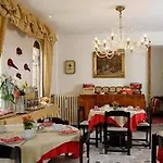 Albertina Hotel 2*