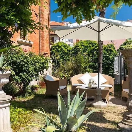 Albertina Lido de Venecia