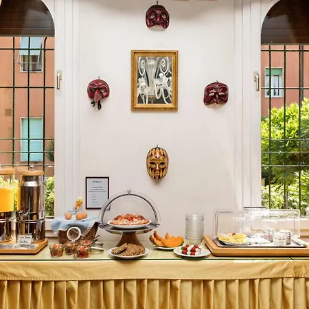 Hotel Albertina 2*