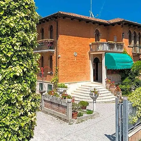 Albertina Hotel